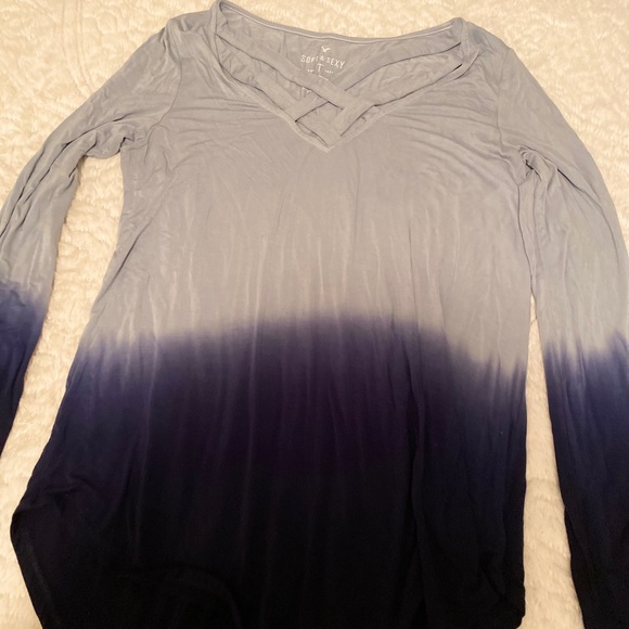 Tops - Picture 7 of 8